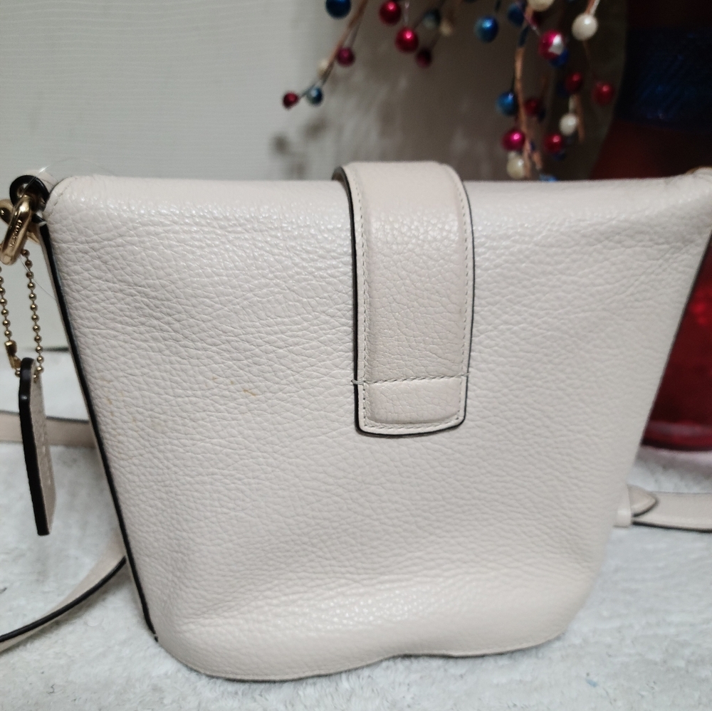 Coach Bucket Bag Crossbody - Picture 6 of 9